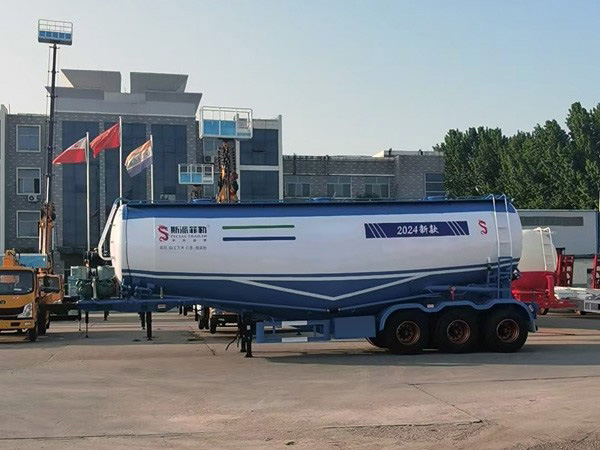 粉粒物料运输半挂车