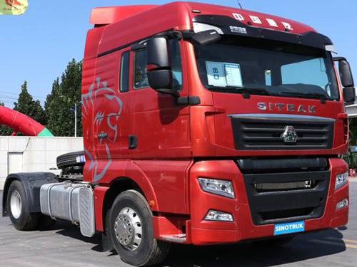 汕德卡C7；牵引车4*2